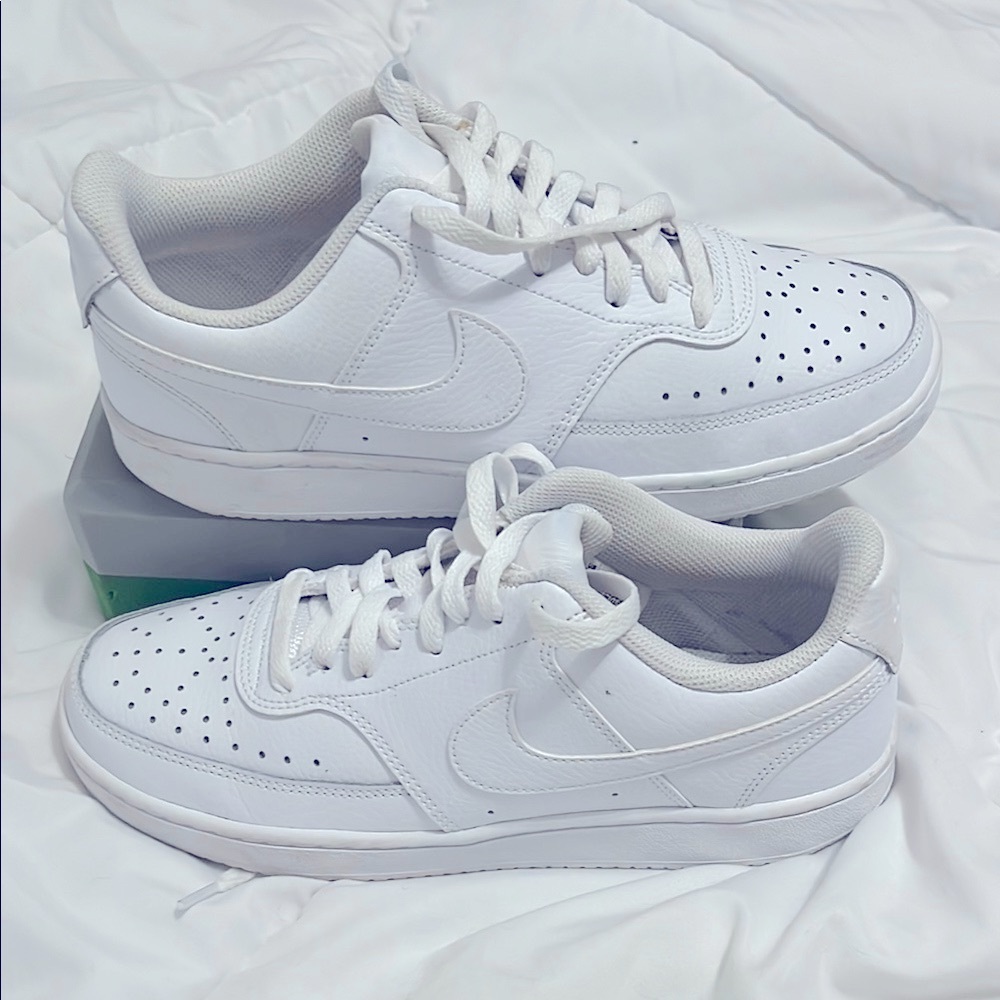 Nike Court Vision Low